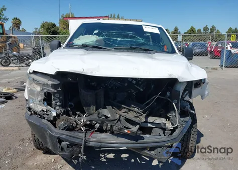 2019 Ford F150 Xl z USA, uszkodzony, nr VIN 1FTMF1CB3KKC36281